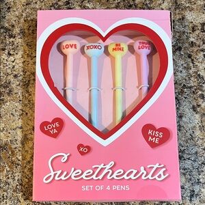 4 valentines pens